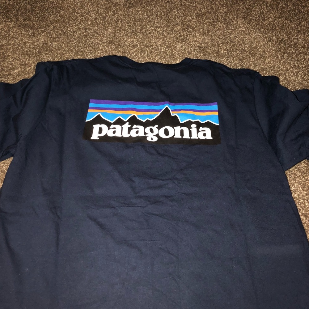 Patagonia Mens XL t Shirt Brand New